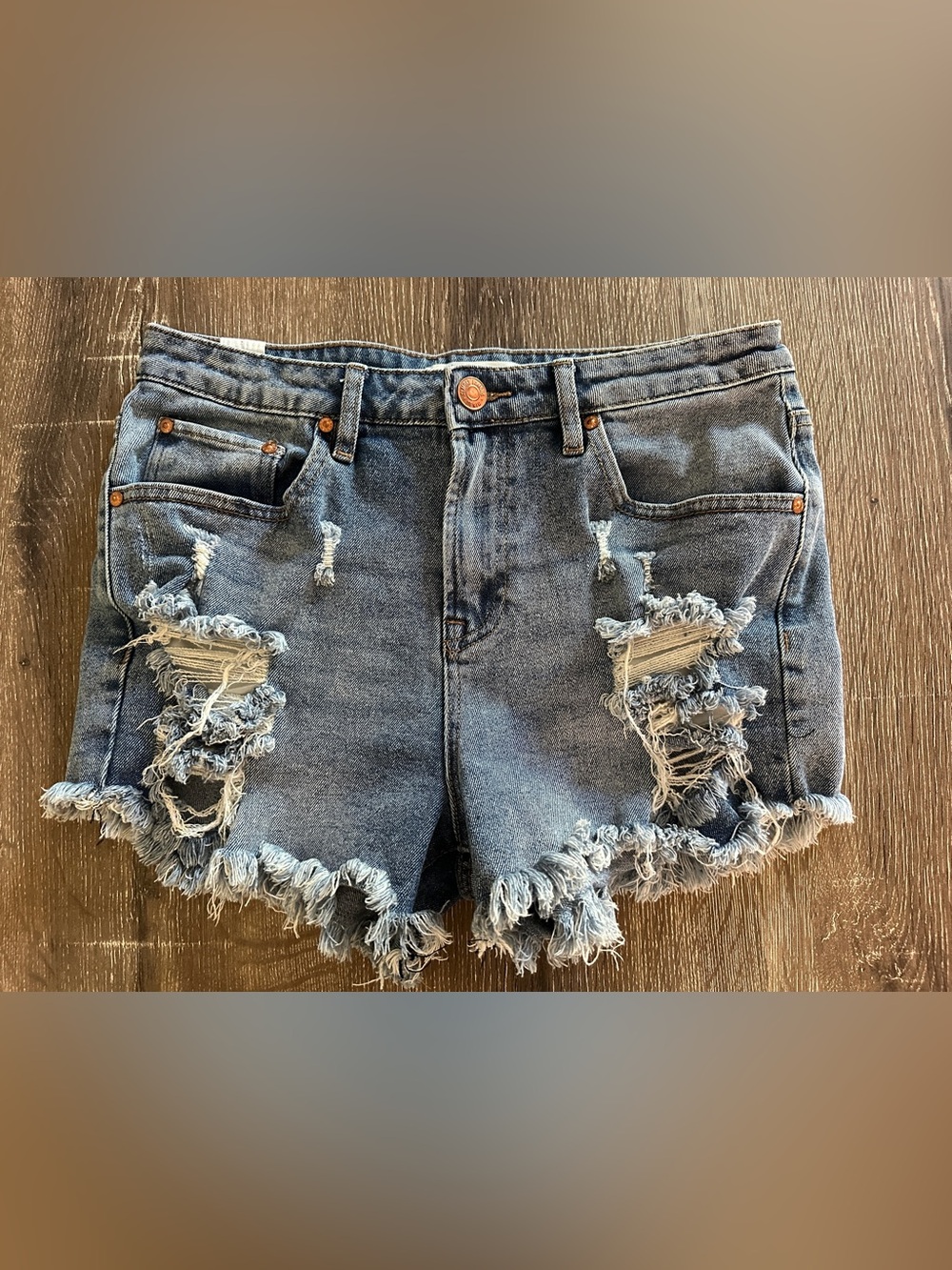 Almost Famous - Distressed Light Blue Mom Short - Size 7 - Like New